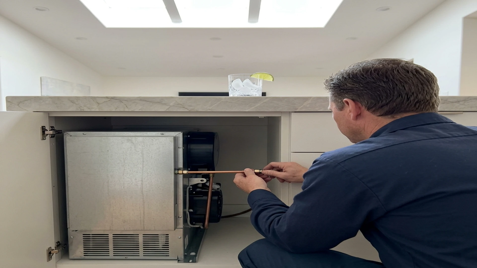 Sub-Zero ice maker repair technician Scottsdale AZ